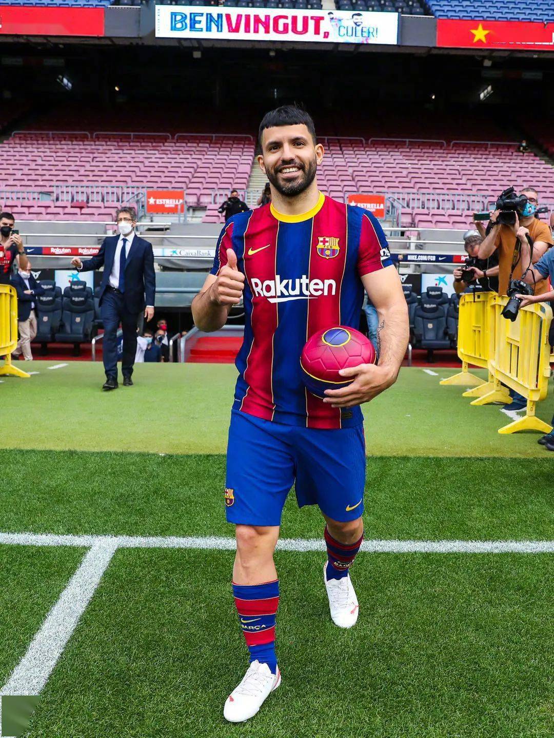 九游游戏中心-库尔尼科娃裸上身